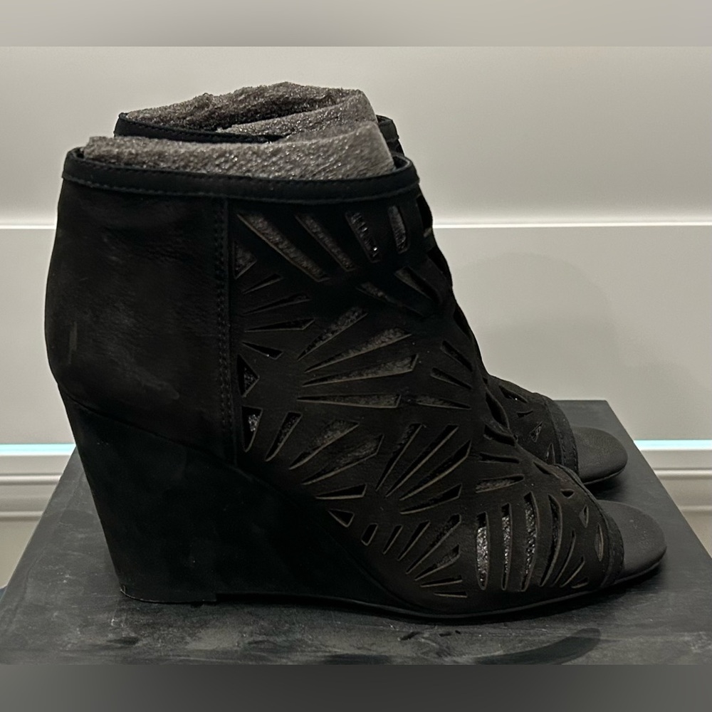 Bcbgeneration Laser Cut Booties - image 5